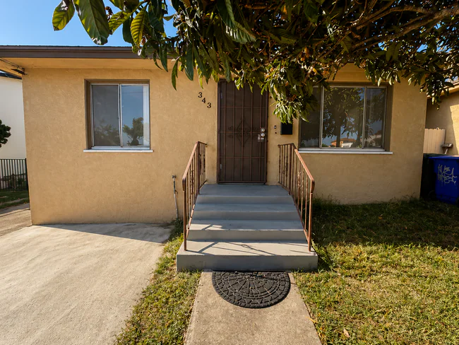 343-345 E 1st St National City, CA 91950