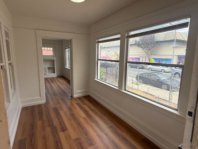 261 22nd St Richmond, CA 94801 photo 2