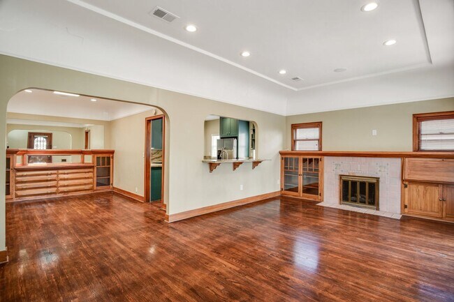 4725 Kensington Dr San Diego, CA 92116 photo 4