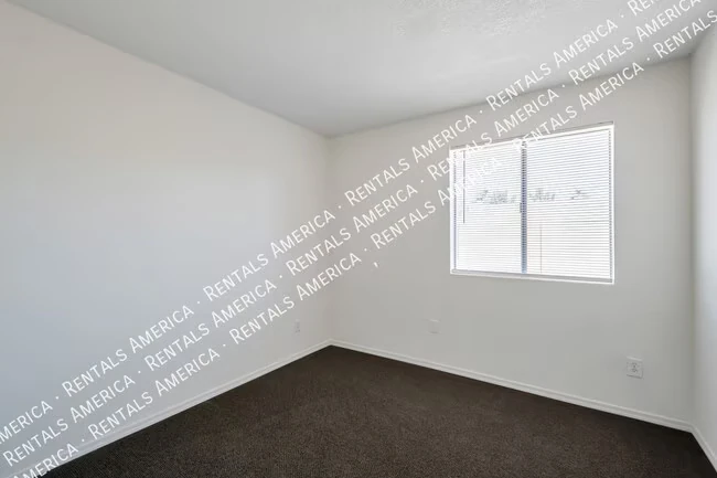 552 W Kilarea Ave Mesa, AZ 85210 photo 5