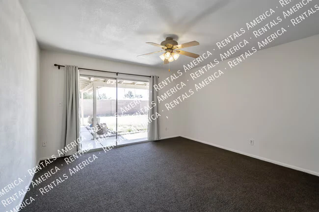 552 W Kilarea Ave Mesa, AZ 85210 photo 3