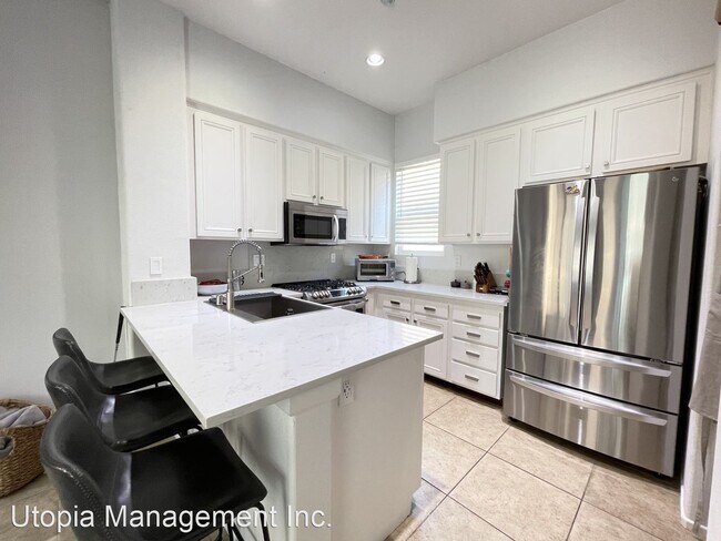 473 Almond Rd San Marcos, CA 92078 photo 4