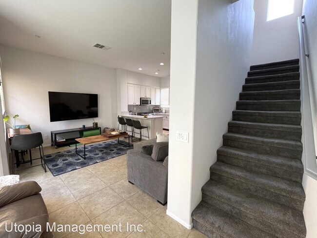 473 Almond Rd San Marcos, CA 92078 photo 2
