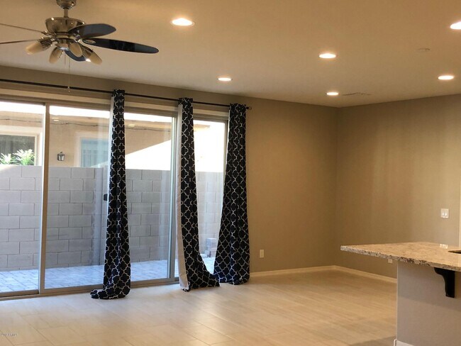 17206 N 9th Pl Phoenix, AZ 85022 photo 5