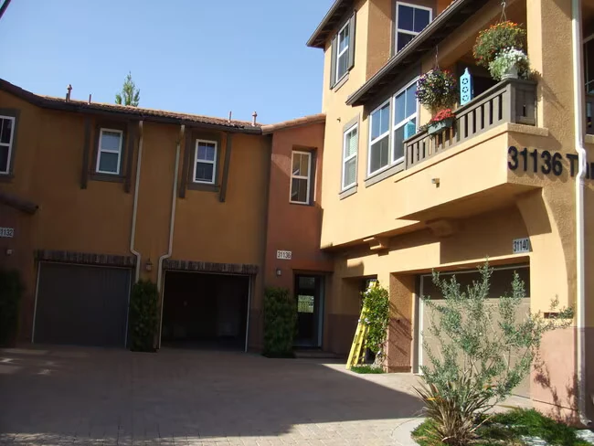 31136 Strawberry Tree Ln Temecula, CA 92592
