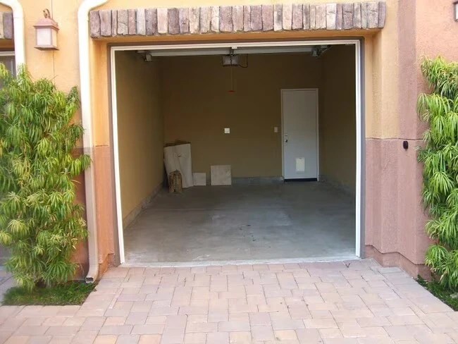 31136 Strawberry Tree Ln Temecula, CA 92592 photo 3