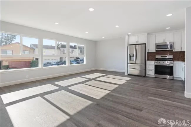 439 Bonnie St photo 5