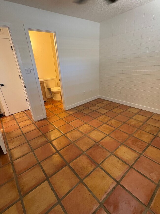 817 S Melody Ln Tempe, AZ 85281 photo 5