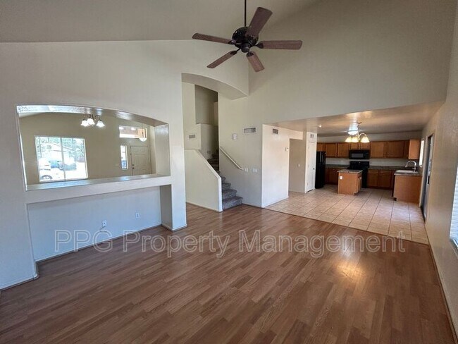 6410 W Magnolia St Phoenix, AZ 85043 photo 4