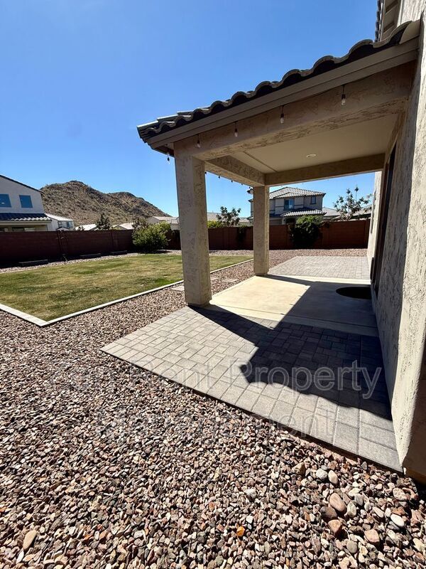 32209 Daylight Dr San Tan Valley, AZ 85142 photo 4