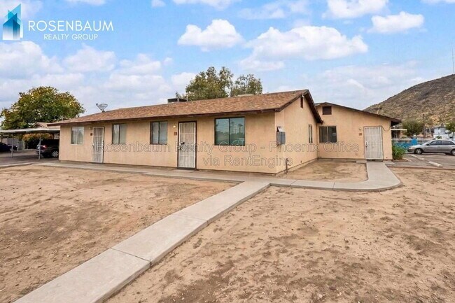 1702 W Shangri La Rd Phoenix, AZ 85029