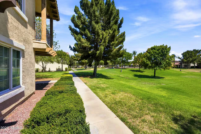 3691 E Leslie Dr Gilbert, AZ 85296 photo 2