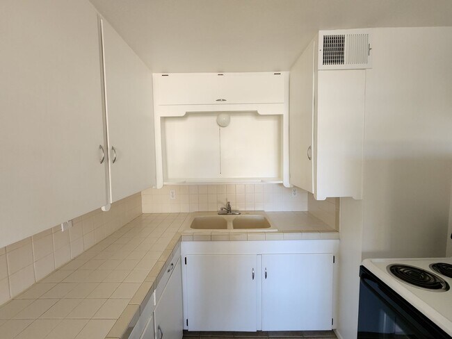 922 S Farmer Ave Tempe, AZ 85281 photo 4