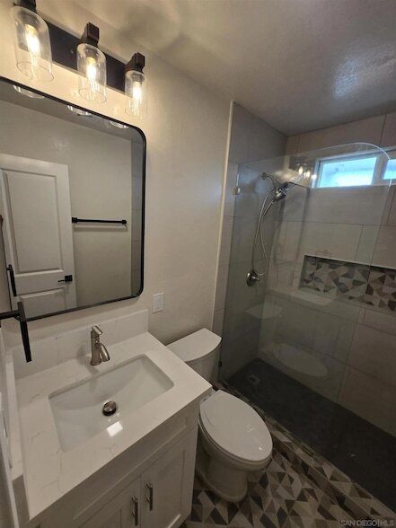 2132 E 5th St National City, CA 91950 photo 3