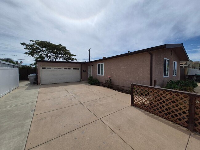 4861 Lehrer Dr San Diego, CA 92117 photo 5