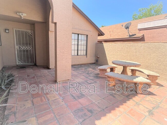 8749 E Belleview St Scottsdale, AZ 85257 photo 3
