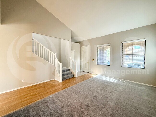 5310 E Hilton Ave Mesa, AZ 85206 photo 2