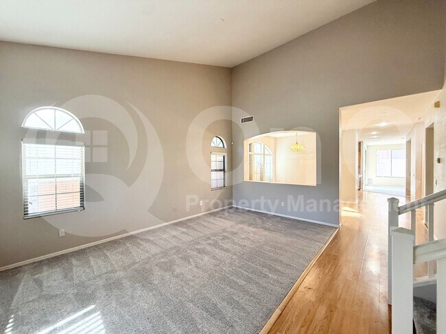 5310 E Hilton Ave Mesa, AZ 85206 photo 3