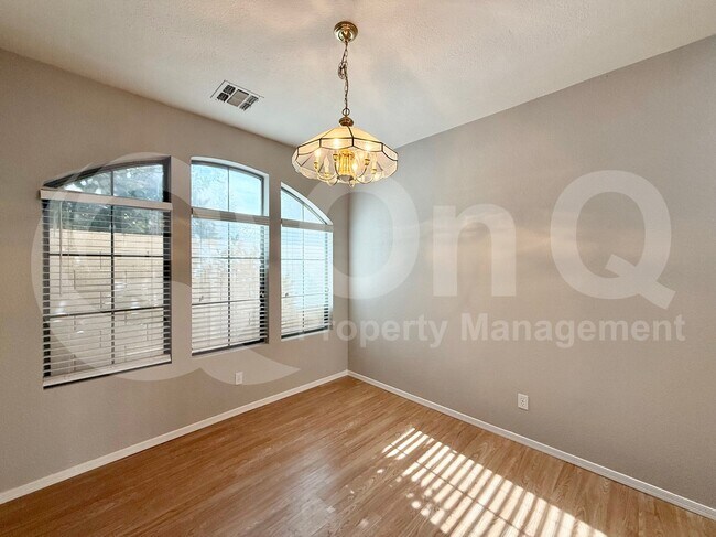 5310 E Hilton Ave Mesa, AZ 85206 photo 5