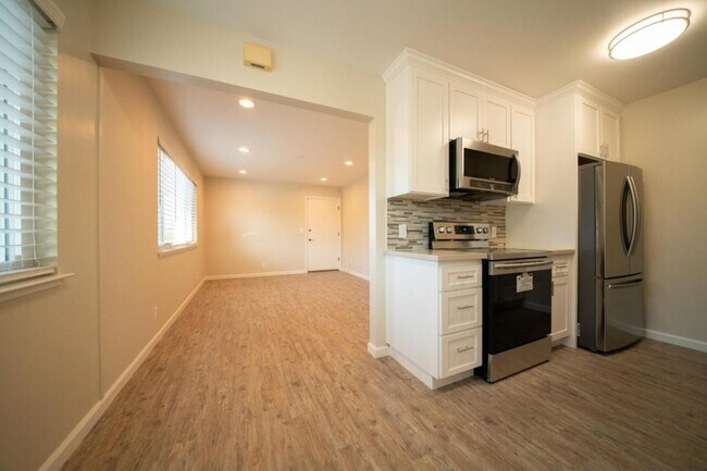 1695 Whitwood Ln Campbell, CA 95008 photo 3