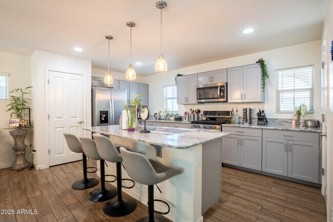 16425 W Latham St Goodyear, AZ 85338 photo 4