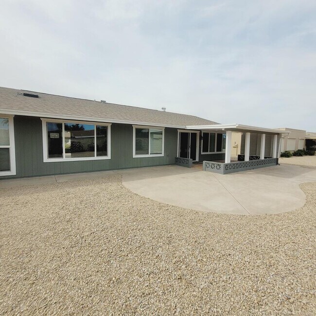 14014 N Cameo Dr Sun City, AZ 85351 photo 4