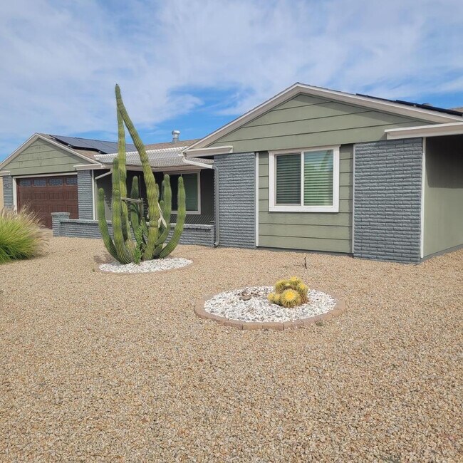14014 N Cameo Dr Sun City, AZ 85351 photo 5