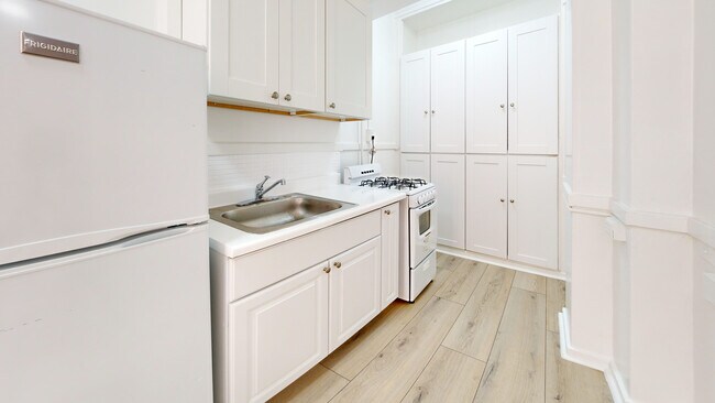 507 Taylor St San Francisco, CA 94102 photo 2