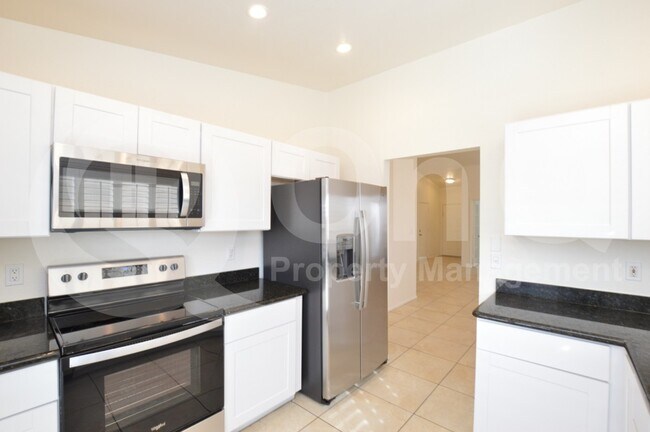 2631 W Hearn Rd Phoenix, AZ 85023 photo 3
