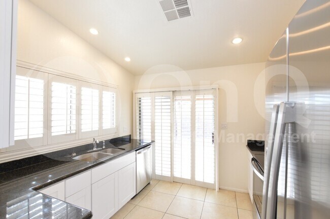 2631 W Hearn Rd Phoenix, AZ 85023 photo 5