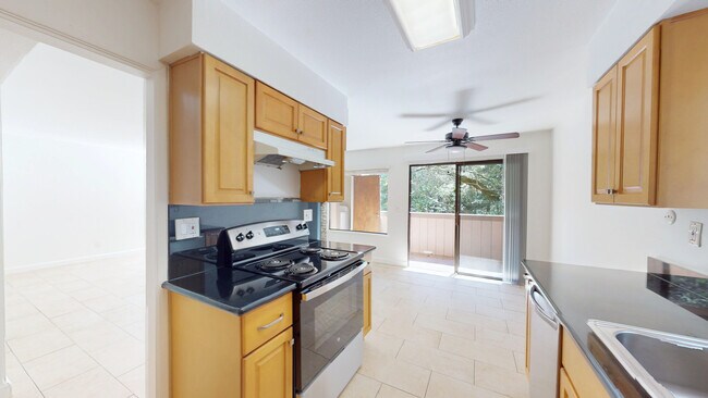 37 Clay Ct Novato, CA 94949 photo 2