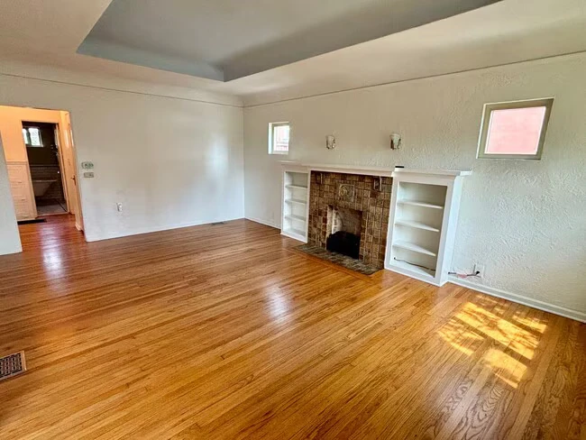 2432 Madison Ave San Diego, CA 92116 photo 2