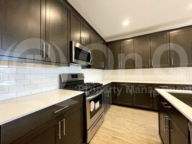 5945 N 89th Dr Glendale, AZ 85305 photo 3