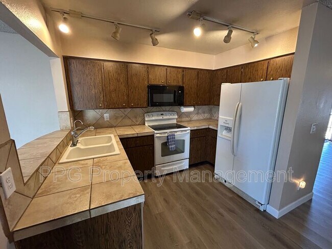 14409 N 45th Ave Glendale, AZ 85306 photo 3