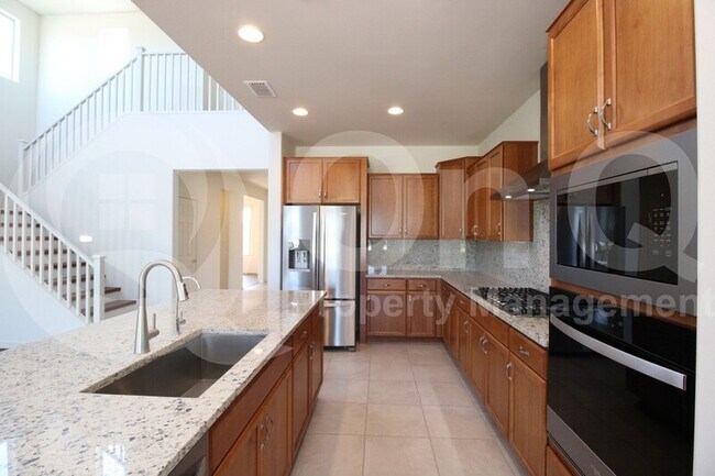 8824 W Luke Ave Glendale, AZ 85305 photo 5