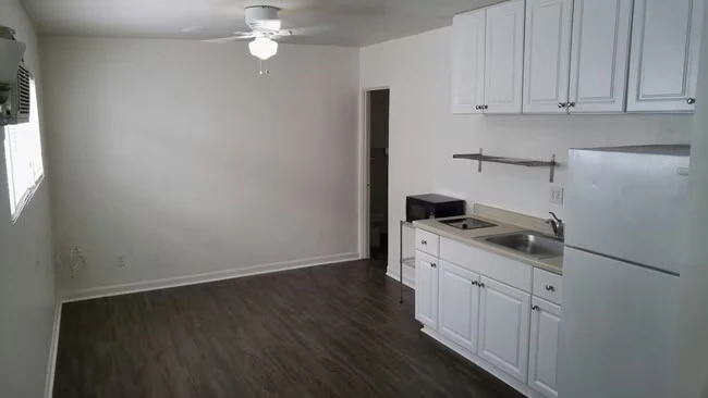 5042 W Point Loma Blvd San Diego, CA 92107 photo 4