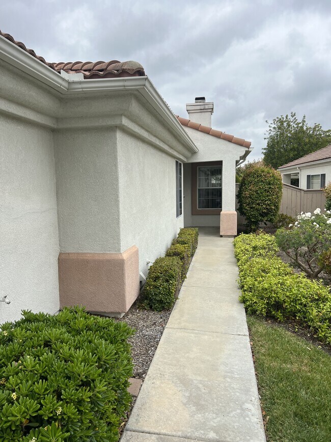 40628 Corte Albara Murrieta, CA 92562 photo 2