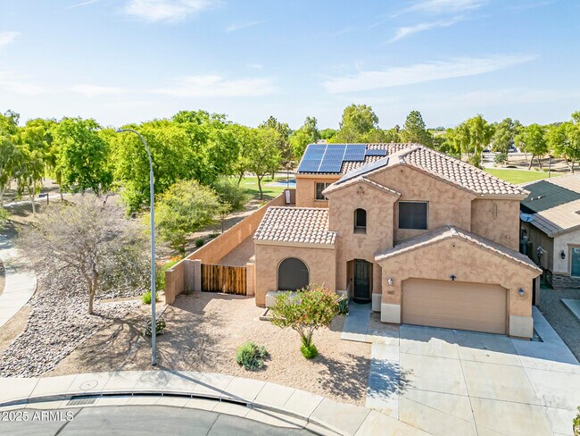 6922 S Black Hills Way Chandler, AZ 85249
