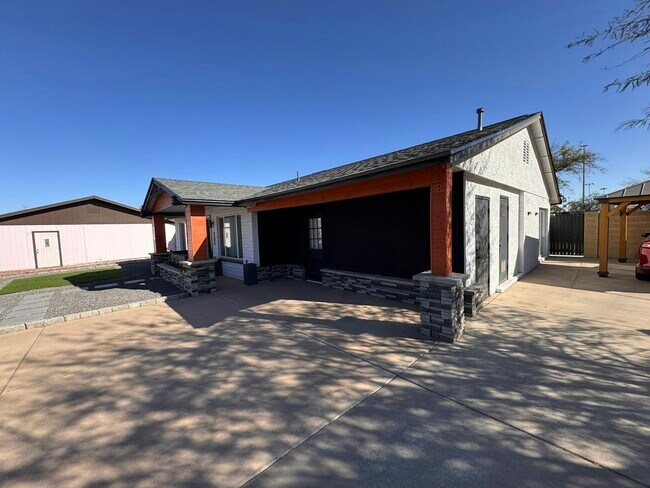 207 E Julie Dr Tempe, AZ 85283 photo 5