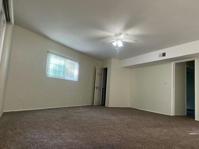 4580 55th St San Diego, CA 92115 photo 3