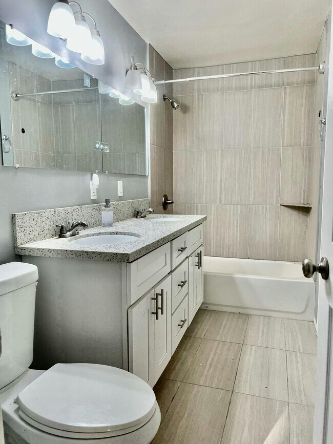 4580 55th St San Diego, CA 92115 photo 5