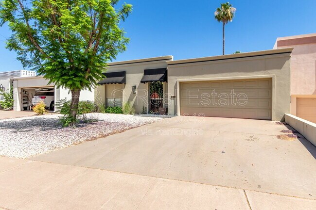 6282 E Pinchot Ave Scottsdale, AZ 85251 photo 2