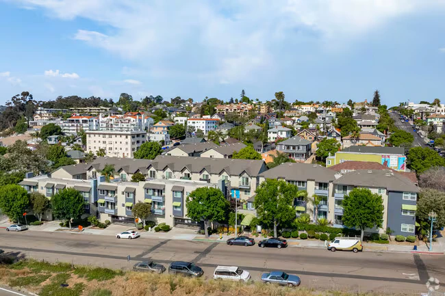 Golden Pacific Apartments photo 3