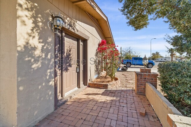 2844 W Marlette Ave Phoenix, AZ 85017 photo 3