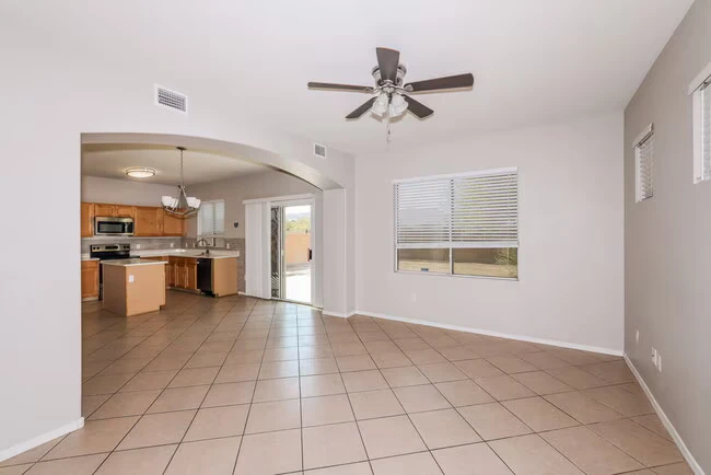 4125 W Park St Phoenix, AZ 85041 photo 4