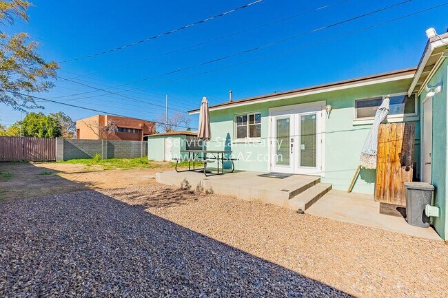 2026 North 8th St Phoenix, AZ 85006 photo 2