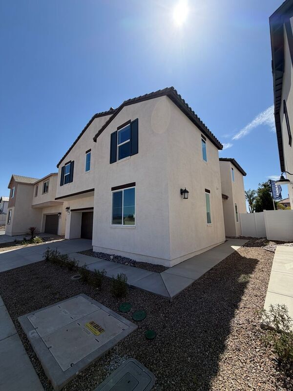 36549 Altisima Dr Winchester, CA 92596 photo 2