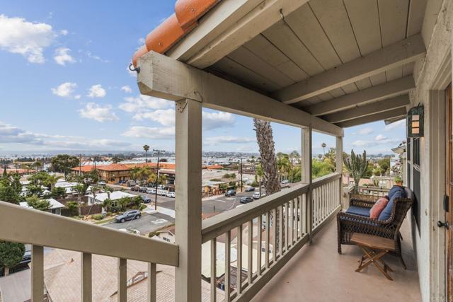3961 Hortensia St San Diego, CA 92110 photo 3