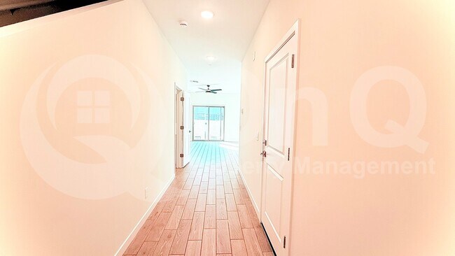 2821 W Red Fox Rd Phoenix, AZ 85085 photo 5