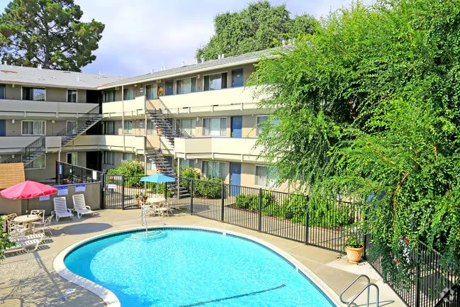 North Main Apartments
